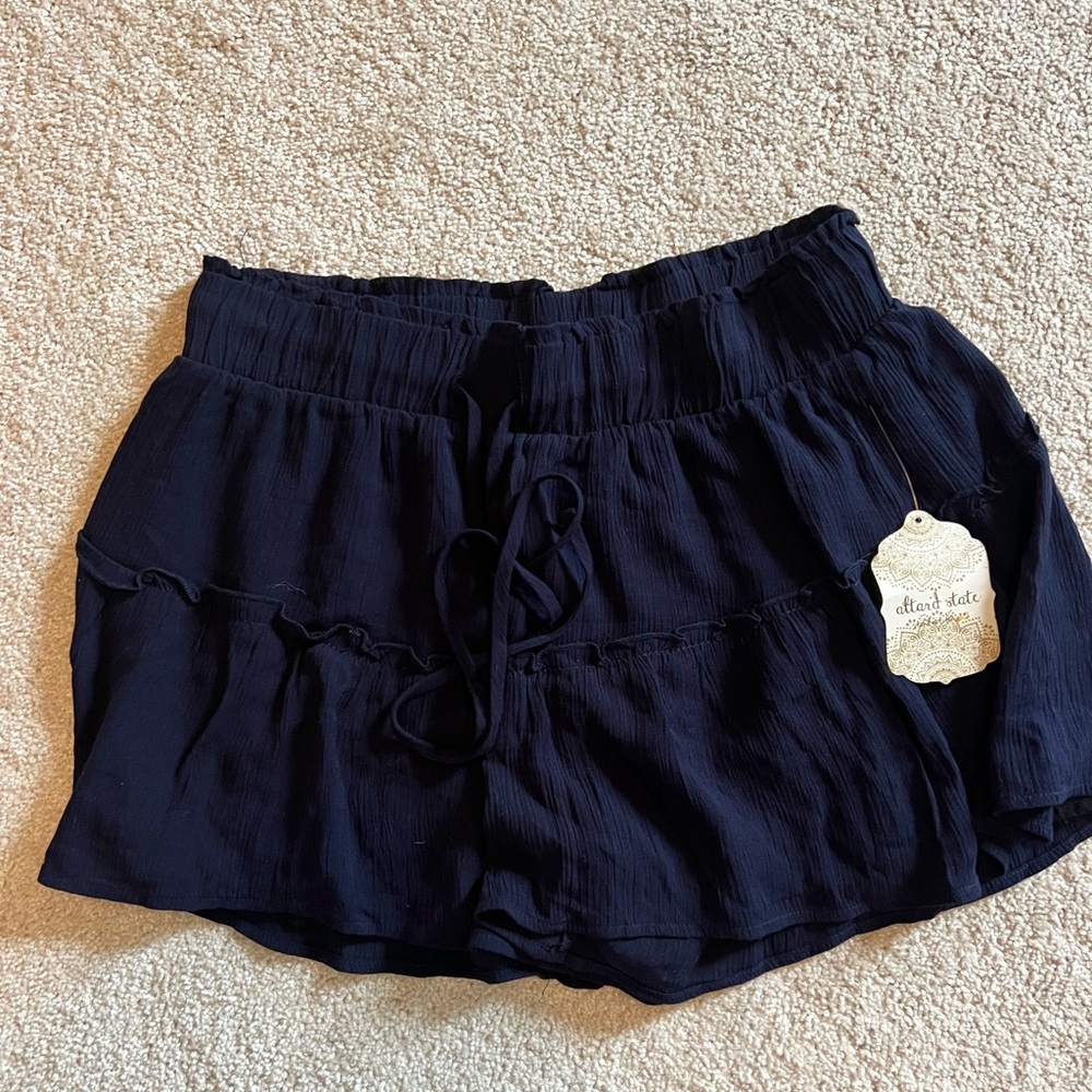 BRAND NEW WITH TAGS!!! Altar’d State flowy shorts.